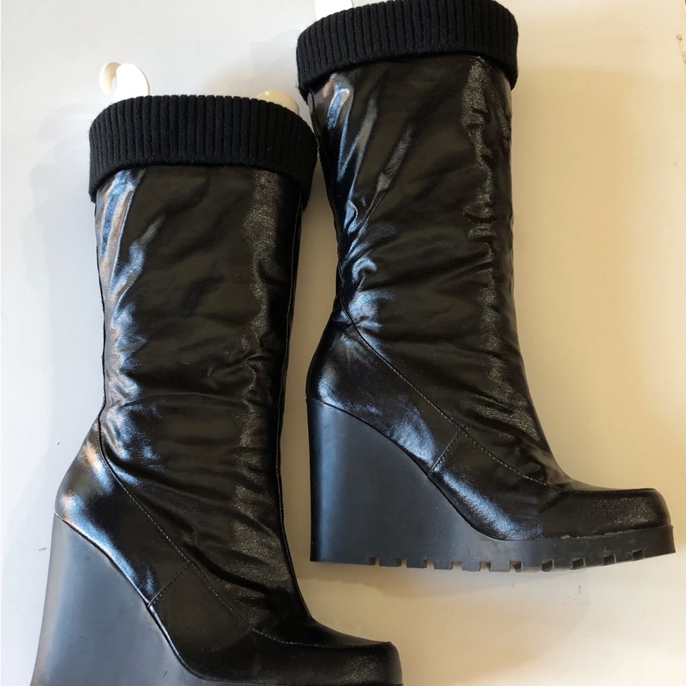 B2 Women’s Black Winter Boots Size 7 (Run Small) Great For Snow/Rain Wear